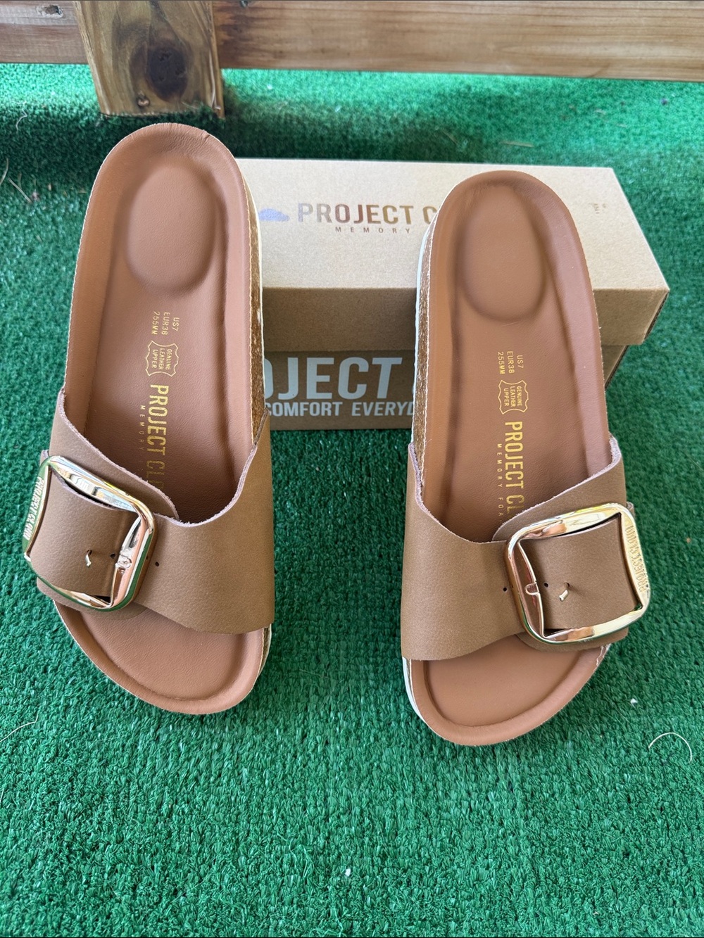 Project cloud Women's Brown Slide Sandals with Gold Buckle Sz 7